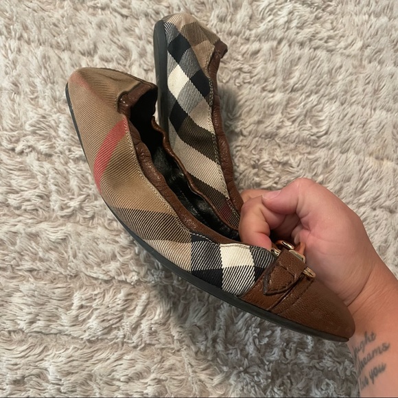 🚫 SOLD 🚫 Burberry Ballet Shipley Flats - Picture 3 of 6